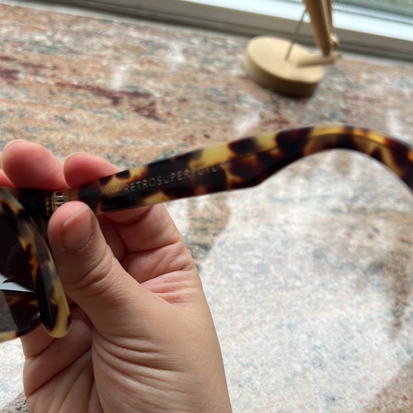 Retro Super Future Sunnies - Picture 3 of 6